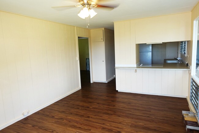Building Photo - 1808 Makuahine St