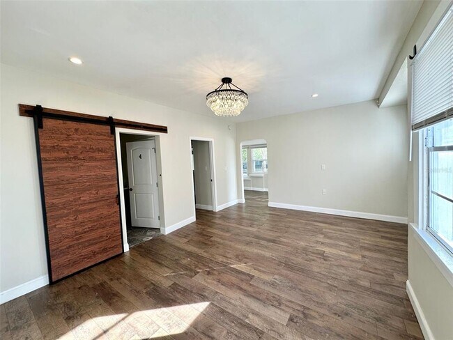 Foto del edificio - 133 E Concord St