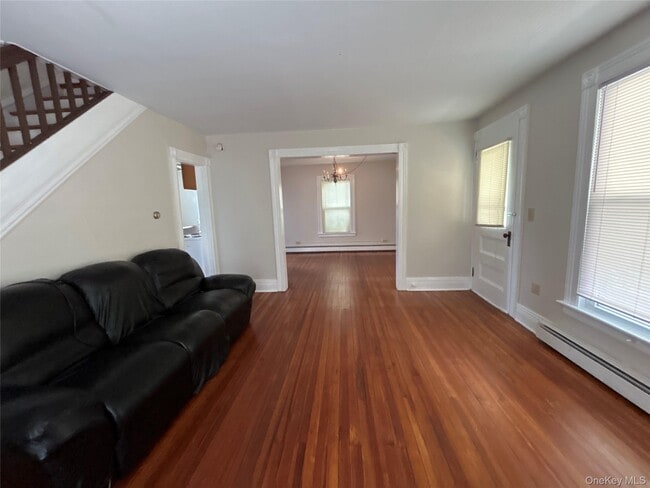 Foto del edificio - 5851 S Elm Ave