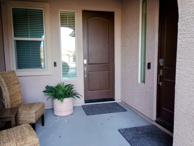 Foto del edificio - 522 S 197th Ln