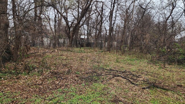 Building Photo - 3 Bed 1 Bath in OKC!