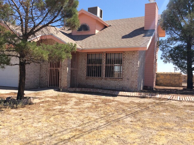 Building Photo - 1500 Rebecca Ann Dr