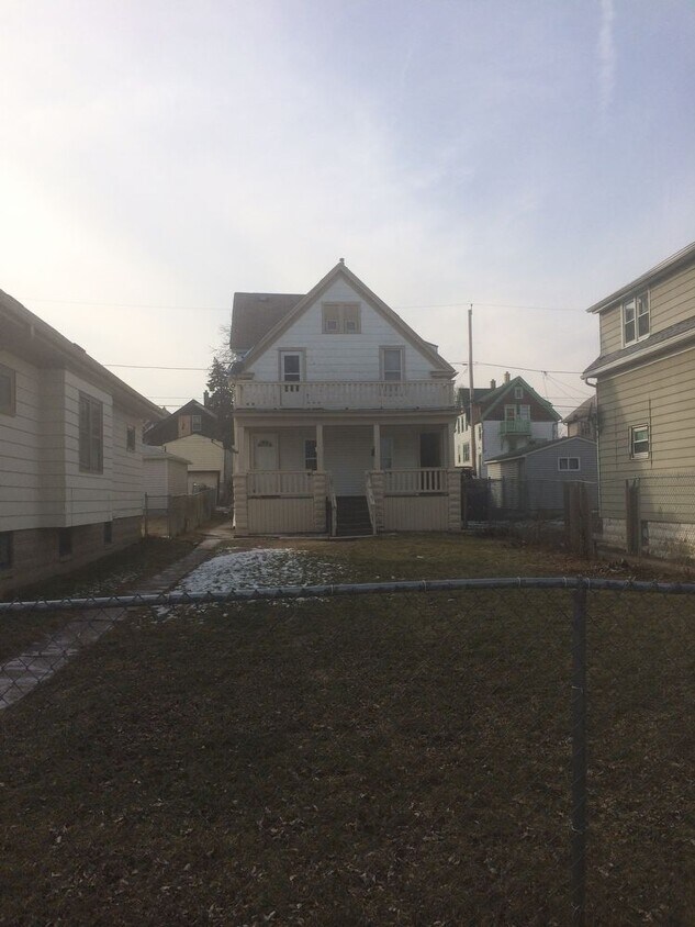 Primary Photo - 3837 N. 11th Street - 2 Bedroom Upper