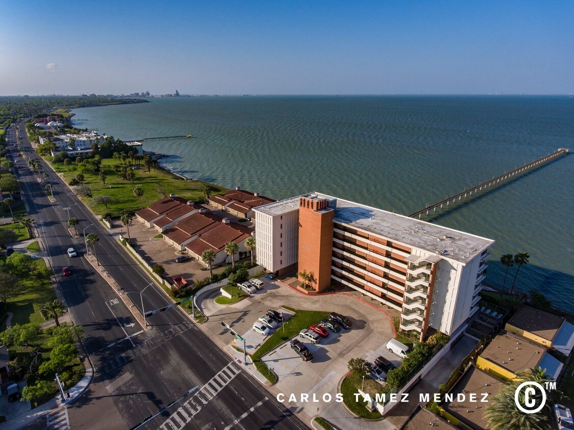 Foto principal - 4302 Ocean Dr