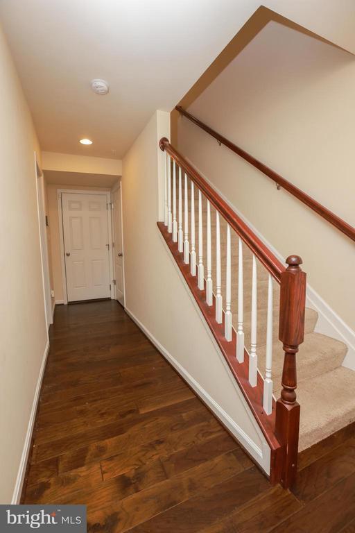 Foto del edificio - 7954 Blue Stream Dr