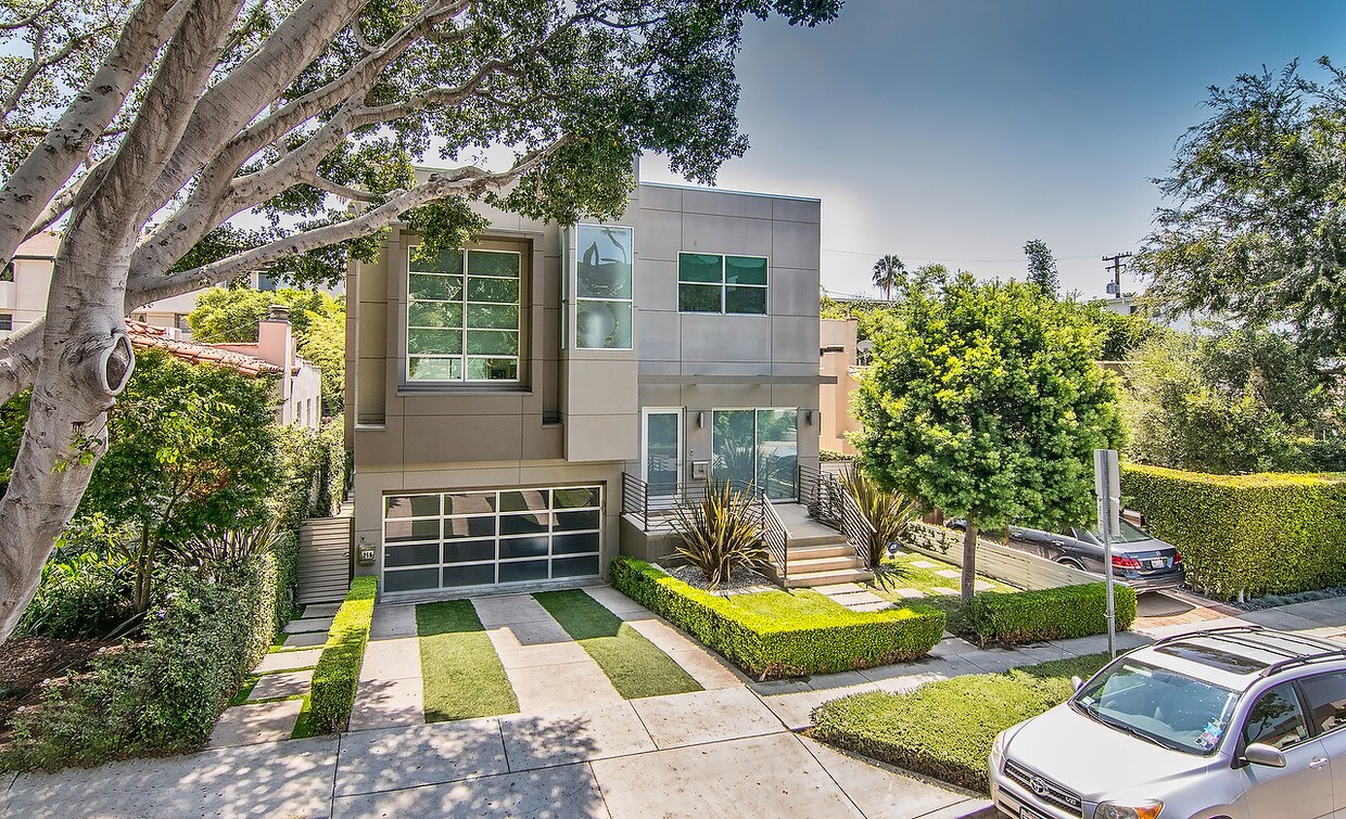 Foto principal - 716 Westbourne Dr