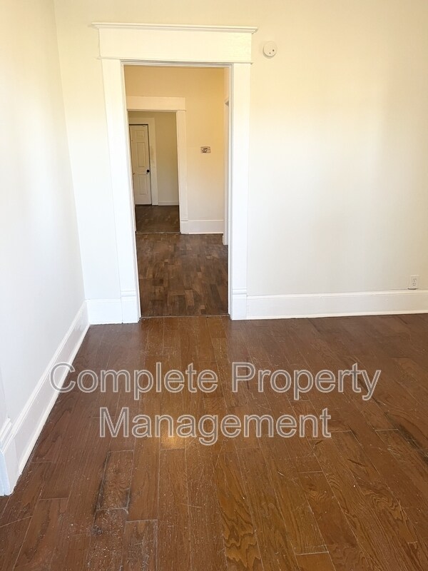 Building Photo - 2908 Avenue F