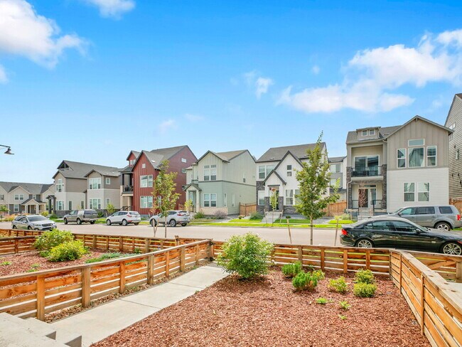 Building Photo - $2,550 - 2 Bed, 2.5 Bath Townhome in Broom...