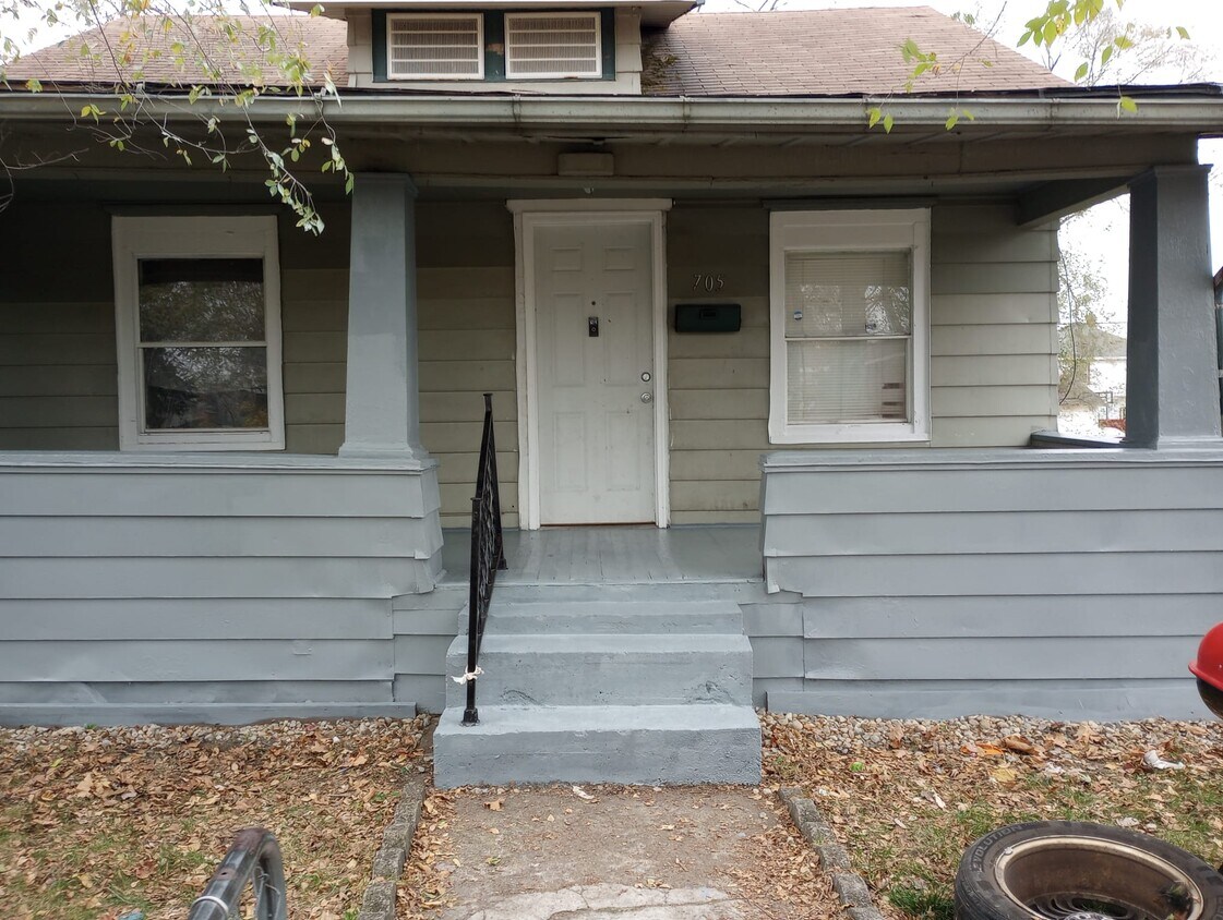 Primary Photo - 705 N Brookfield St