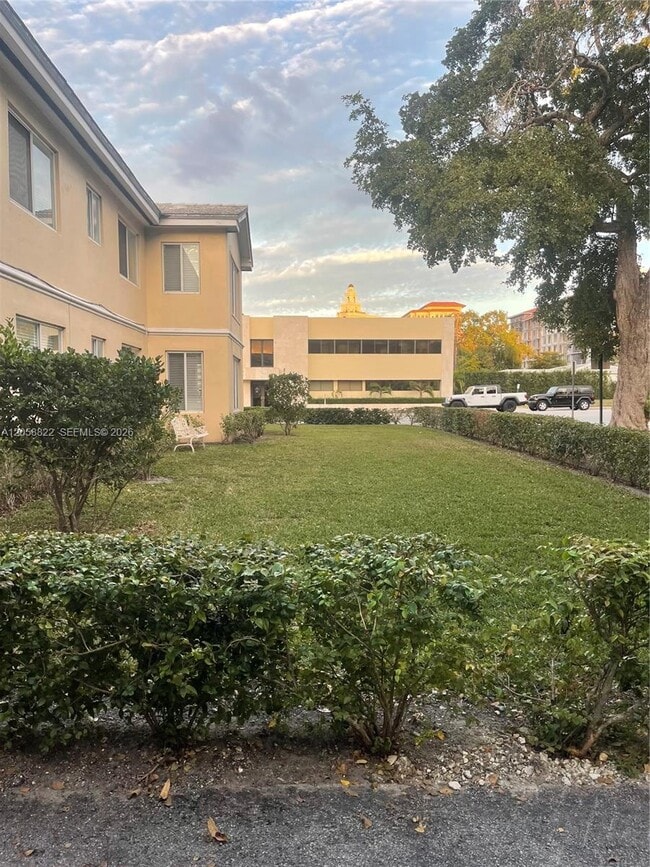 Building Photo - 2892 S Le Jeune Rd