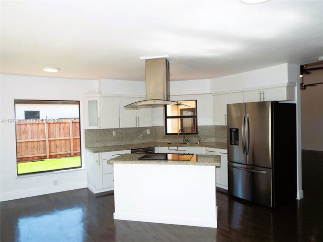 Foto del edificio - 422 SW 88th Pl