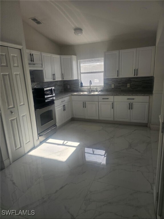 Foto del edificio - 3330-3333 33rd Ave NE