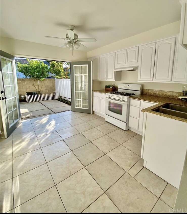 Foto principal - 1777 Mitchell Ave