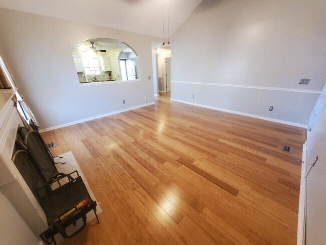 Foto del edificio - AVAILABLE NOW...Nice 3BR/2BA house in Nort...