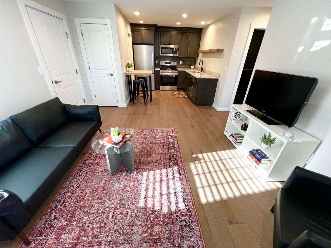 Foto principal - 179 Butternut St