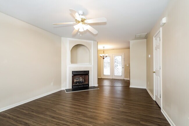 Foto del edificio - 5012 St Charles Dr