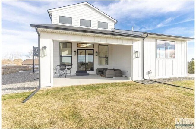 Building Photo - 2315 Saddleback Dr