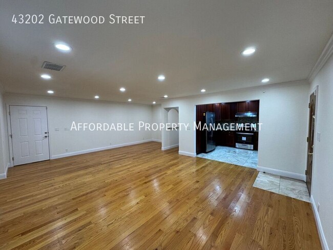 Foto del edificio - 43202 Gatewood St