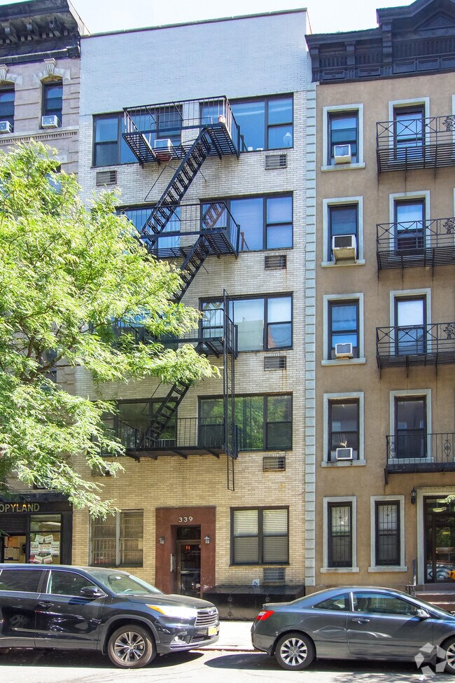 Primary Photo - 339 E 65th St