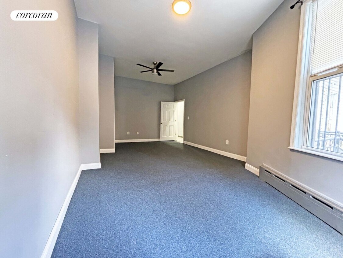 Primary Photo - 1095 Halsey St