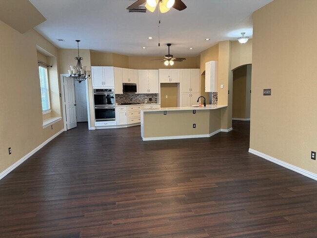 Foto del edificio - 10133 Sanden Dr