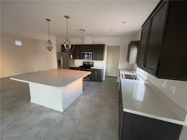 Foto del edificio - 9746 Hawk Crest St