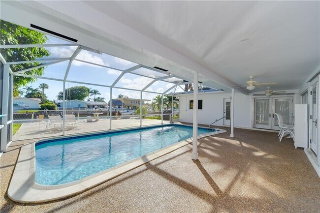 Foto del edificio - 2712 NE 12th St