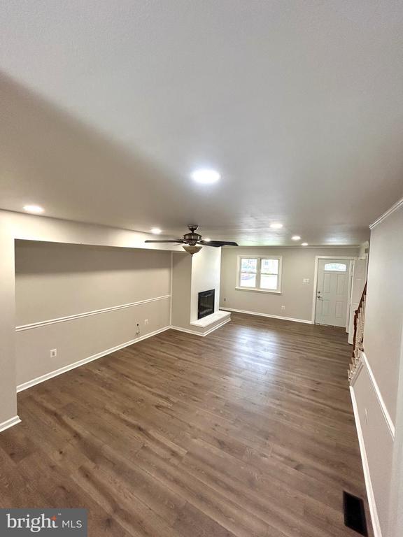 Building Photo - 2103 Walnut Ridge Dr