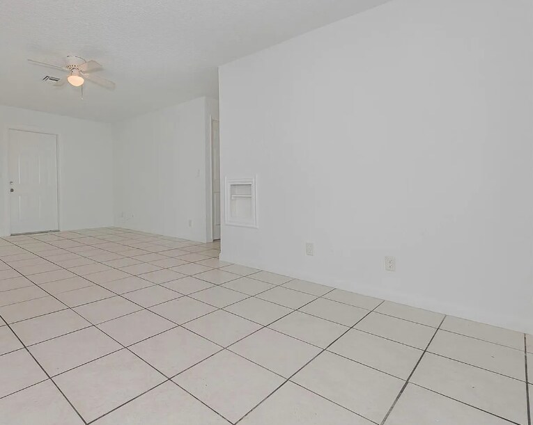 Building Photo - 1300 NW 7th Ave