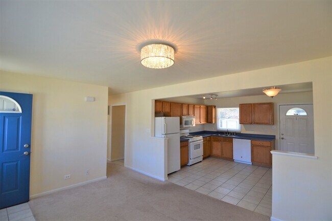 Foto del edificio - 715 Sunset Ln