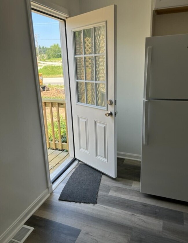 Foto del edificio - 87 N High St