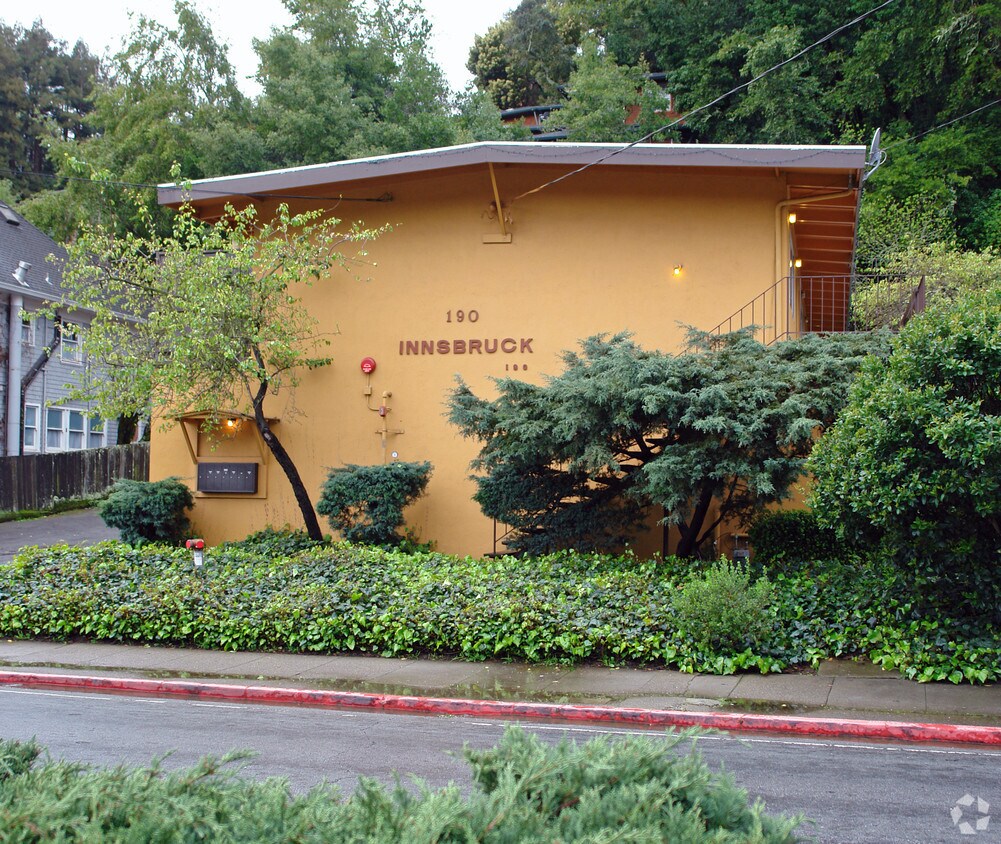Building Photo - 190 Miller Ave