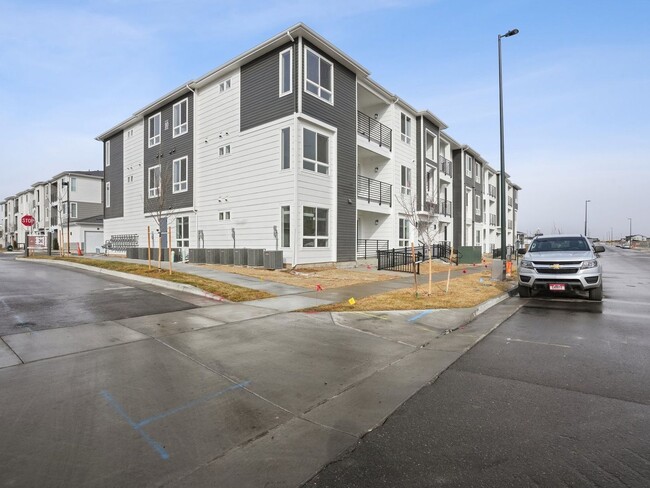 Building Photo - 1 month Free - Brand new 2 Bedroom Condo i...