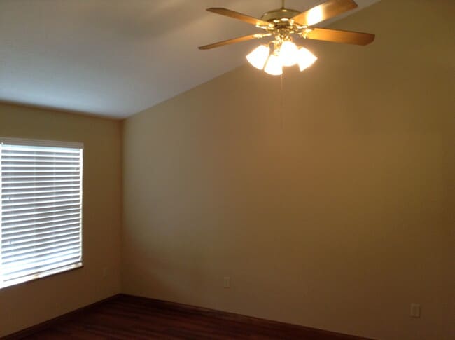 Building Photo - 610 Tupelo Dr