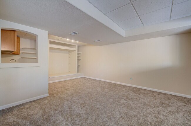 Building Photo - 6571 Shannon Trl
