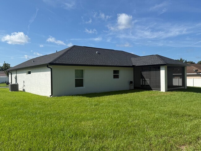 Foto del edificio - 1607 NE 46th Rd