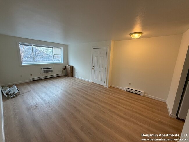 Building Photo - 18 Embassy Rd