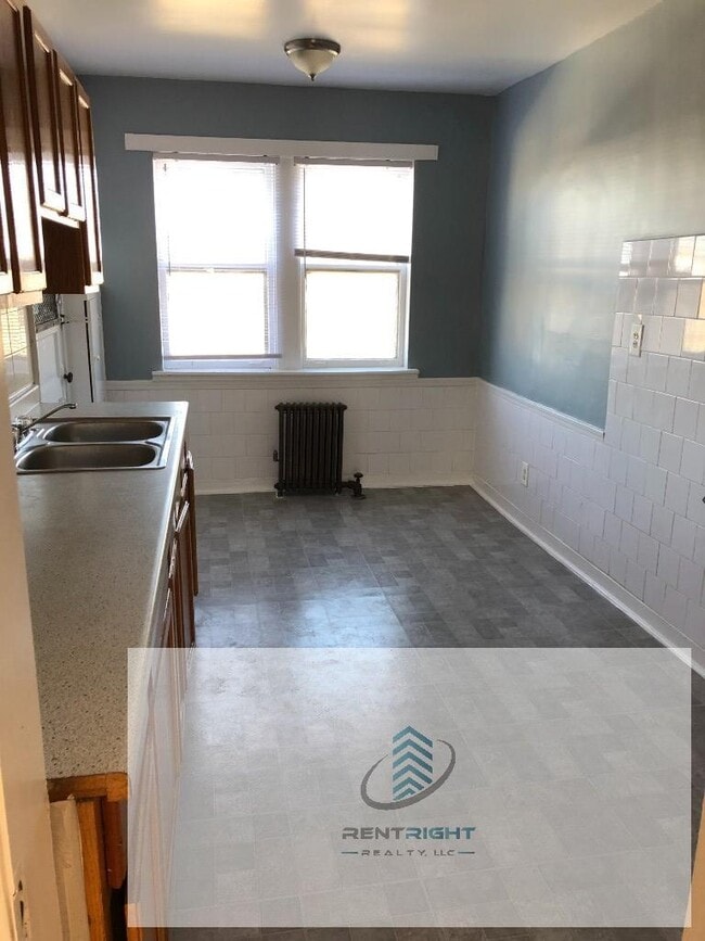 Building Photo - 4645 N Elston Ave