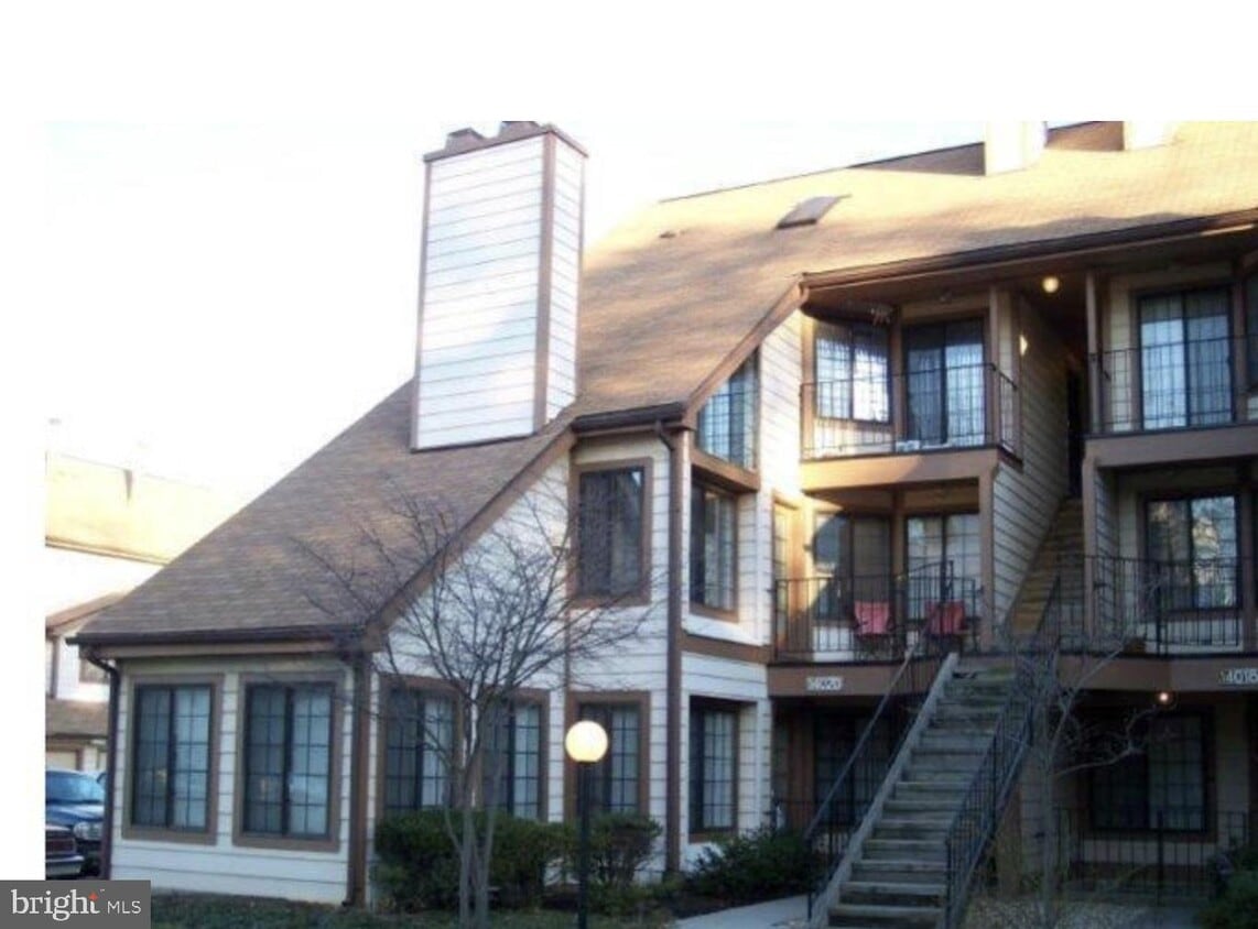 Foto del edificio - 14006F Justin Way
