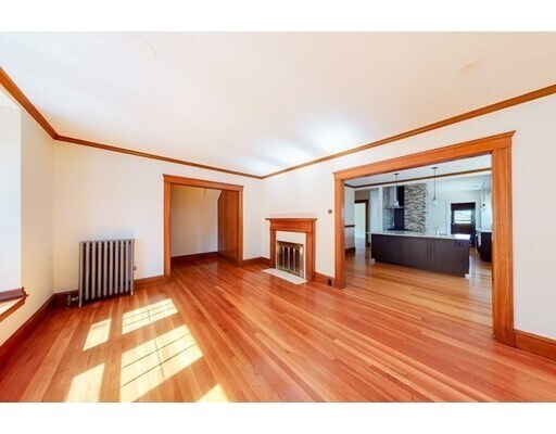 Building Photo - 15 Pondview Rd