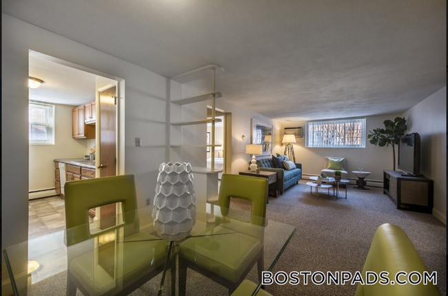 Building Photo - 11 Brattle St