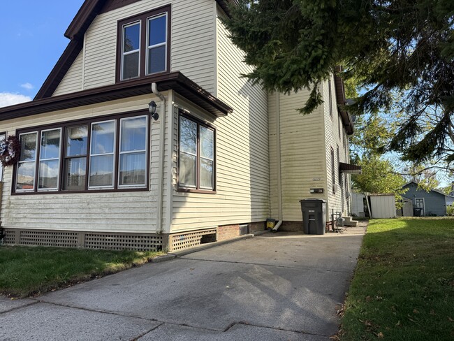 Building Photo - 1413 Jefferson Ave