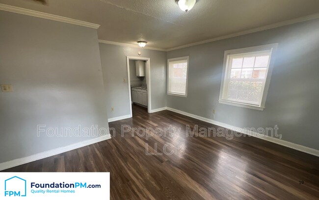 Foto del edificio - 1391 Semmes St