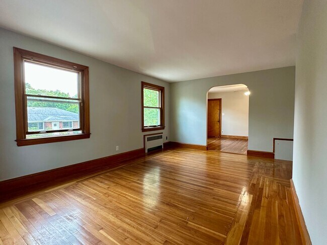 Building Photo - 6 Piave St