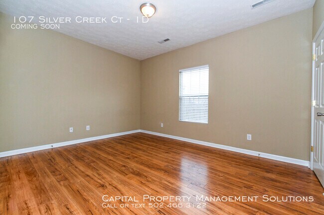 Foto del edificio - 107 Silver Creek Ct