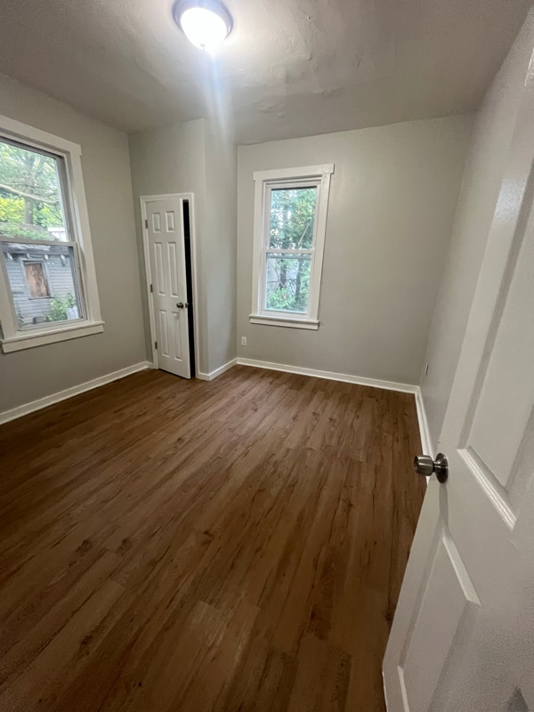 Building Photo - 144-46 S Durand Pl