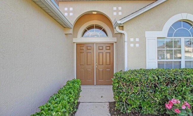 Foto del edificio - 90 Reeding Ridge Dr E