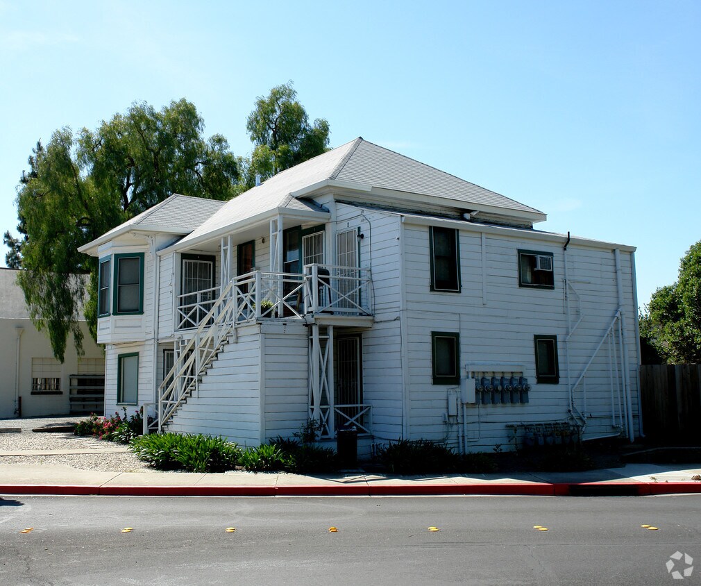 Foto del edificio - 1930 Concord Ave