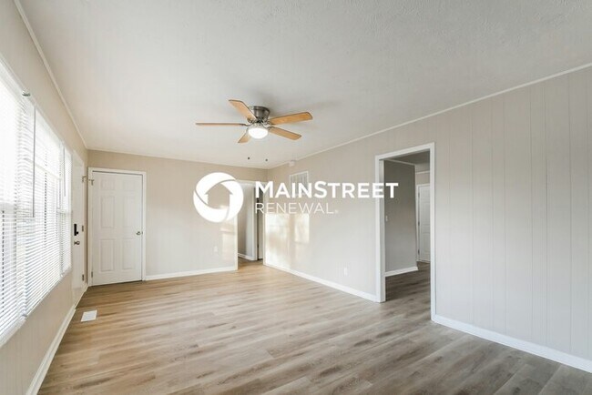 Foto del edificio - 4 Bedroom Pet-Friendly Home in Indianapoli...