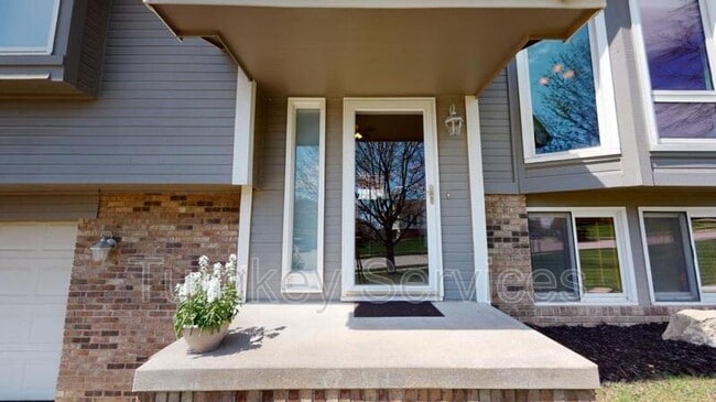 Photo - 204 Summerset Dr House